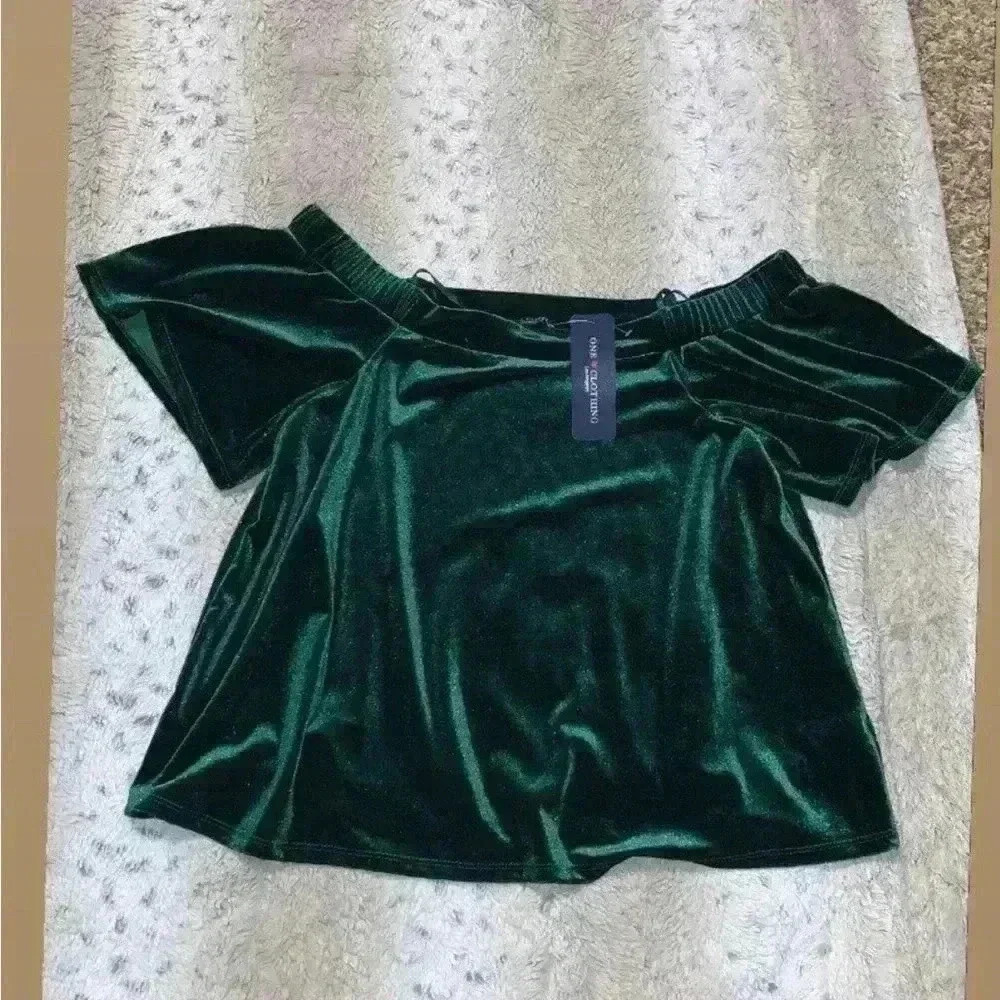 NWT ONE CLOTHING Green Velvet Top